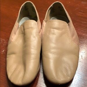 Girls jazz shoes